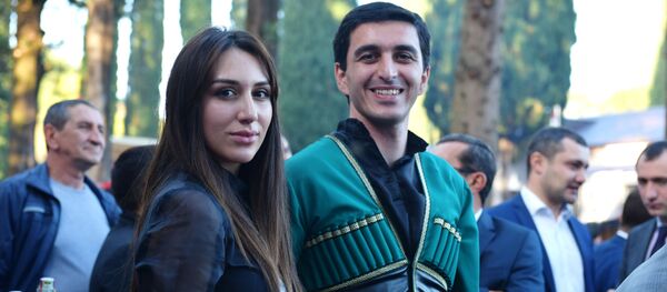 Una pareja abjasia - Sputnik Mundo