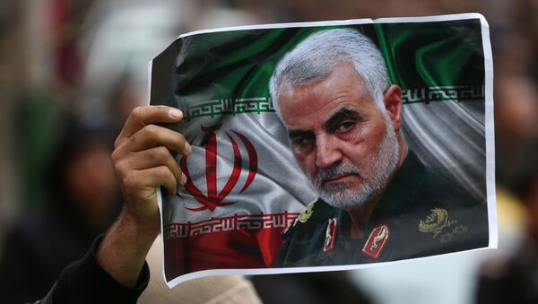 Una imagen del general iraní asesinado Qasem Soleimani Una imagen del general iraní asesinado Qasem Soleimani - Sputnik Mundo
