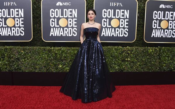 Celebridades del mundo se lucen en la alfombra roja de los Globos de Oro - Sputnik Mundo