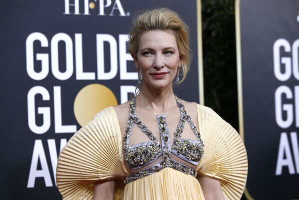 Celebridades del mundo se lucen en la alfombra roja de los Globos de Oro - Sputnik Mundo