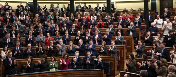 El debate sobre la investidura de Pedro Sánchez en Madrid El debate sobre la investidura de Pedro Sánchez en Madrid - Sputnik Mundo