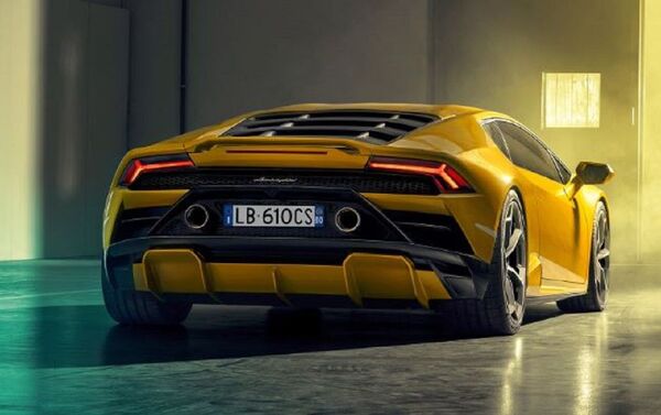 Vista lateral del modelo actualizado Huracán EVO RWD Vista lateral del modelo actualizado Huracán EVO RWD - Sputnik Mundo