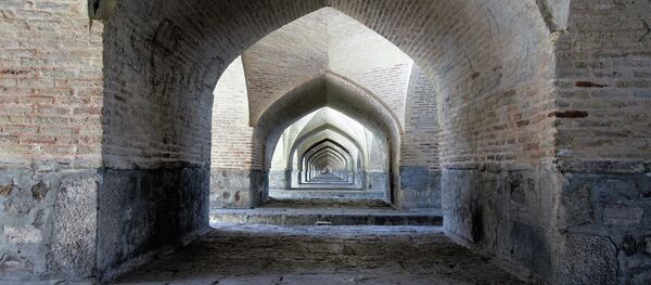 Puente Si-O-Seh Pol en Isfahán, en la República Islámica de Irán - Sputnik Mundo