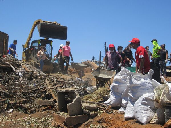 Incendio en Valparaíso: de las cenizas a la autorreconstrucción Incendio en Valparaíso: de las cenizas a la autorreconstrucción - Sputnik Mundo