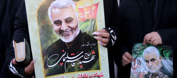 Un retrato del general Soleimani, asesinado por EEUU - Sputnik Mundo