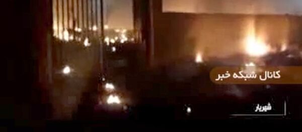 Una captura de pantalla de un vídeo del lugar del accidente aéreo del Boeing 737 en Irán.
 - Sputnik Mundo