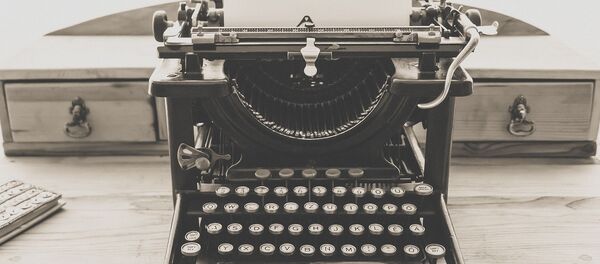 Una maquina de escribir (imagen referencial) - Sputnik Mundo