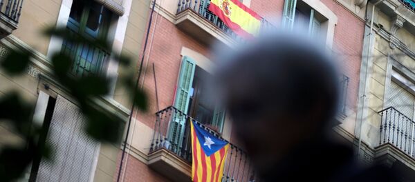 Bandera de España y Cataluña - Sputnik Mundo
