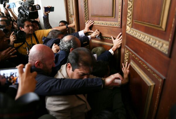 ¿Quién va ganando en la disputa por la Asamblea Nacional en Venezuela? - Sputnik Mundo