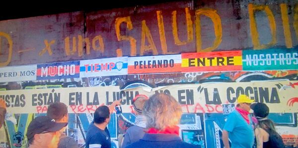 Las barras bravas del fútbol chileno están en paz gracias al estallido social - Sputnik Mundo