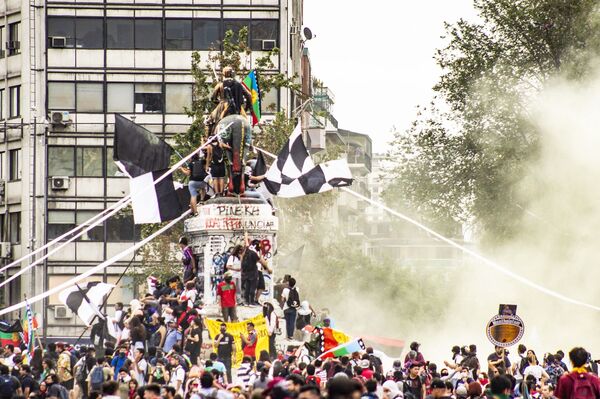 Las barras bravas del fútbol chileno están en paz gracias al estallido social - Sputnik Mundo