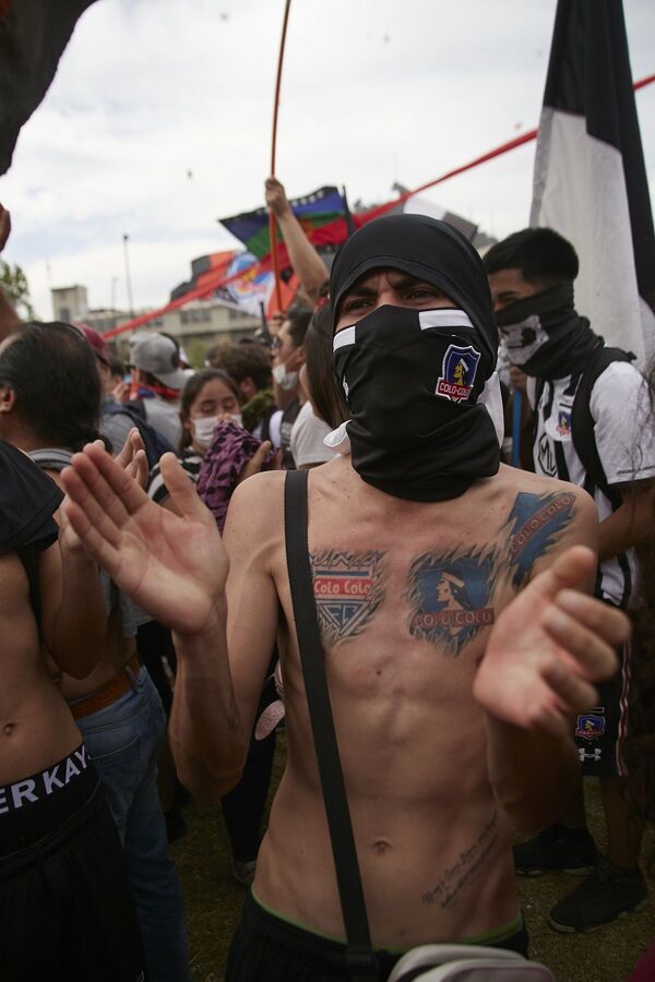 Las barras bravas del fútbol chileno están en paz gracias al estallido social - Sputnik Mundo