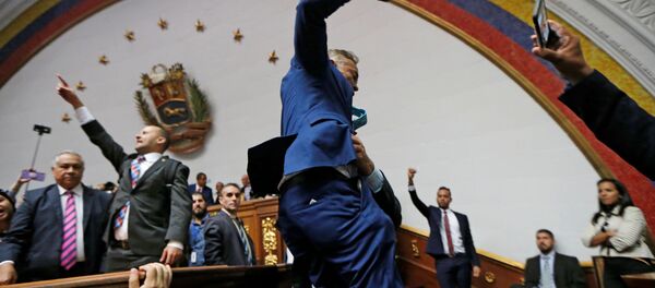 Opositores venezolanos en la Asamblea Nacional - Sputnik Mundo