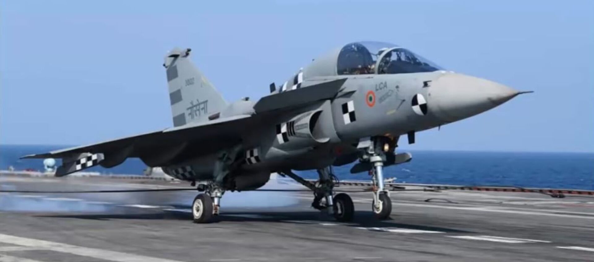 Caza indio Tejas N aterrizando sobre un portaviones - Sputnik Mundo, 1920, 13.01.2020