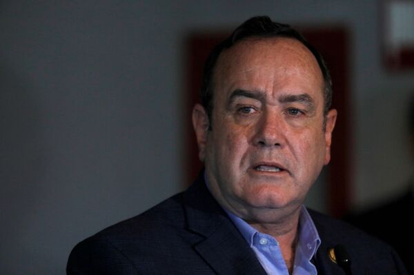 ¿Su pasado lo condena? Giammattei asume en Guatemala amenazado de muerte - Sputnik Mundo