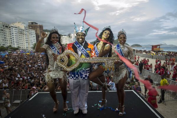 Empieza la temporada de carnavales en Río de Janeiro - Sputnik Mundo