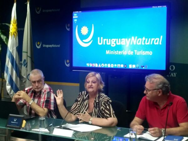 El viceministro de Uruguay afirma que su país no reclamará a Argentina por el 'dólar turista' - Sputnik Mundo