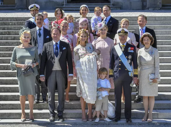 ¿Cómo viven los miembros de las monarquías que siguen existiendo? ¿Cómo viven los miembros de las monarquías que siguen existiendo? - Sputnik Mundo