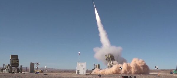 Israel pone a prueba una versión avanzada de su Cúpula de Hierro - Sputnik Mundo