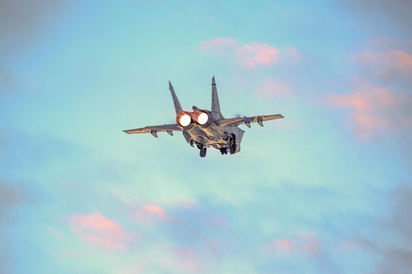 Los Su-24 y los MiG-31 muestran su agilidad y potencia en el norte de Rusia

 - Sputnik Mundo