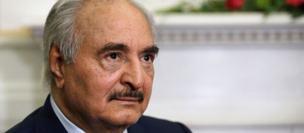 Jalifa Haftar, comandante del Ejército Nacional de Libia - Sputnik Mundo
