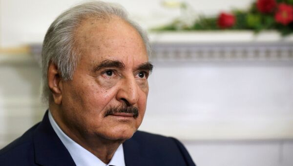 Jalifa Haftar, comandante del Ejército Nacional de Libia - Sputnik Mundo