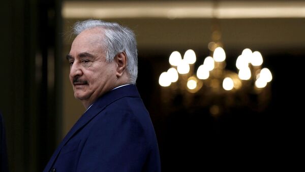 Jalifa Haftar, comandante del Ejército Nacional de Libia - Sputnik Mundo