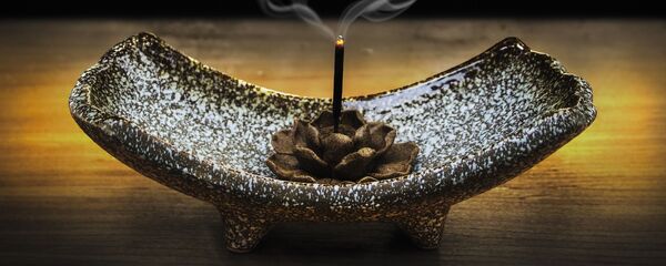 Un incienso aromático - Sputnik Mundo