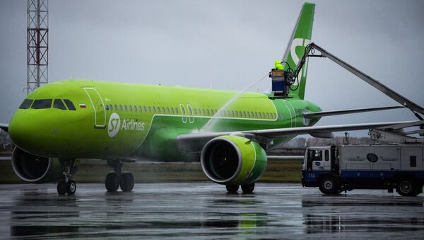 Un airbus A320neo ruso de la compañía S-7 - Sputnik Mundo