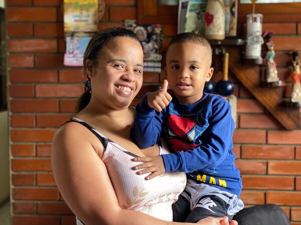 Hijos del éxodo venezolano: historias invisibles de los niños que migran con sus padres - Sputnik Mundo