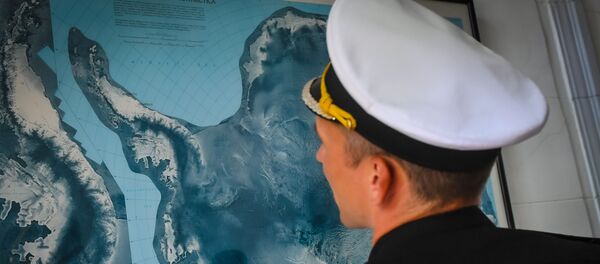Marinero del barco oceanográfico Almirante Vladimirski - Sputnik Mundo