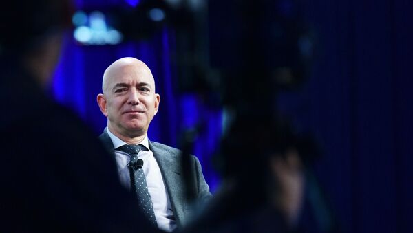 Jeff Bezos, propietario de Amazon Jeff Bezos, propietario de Amazon - Sputnik Mundo