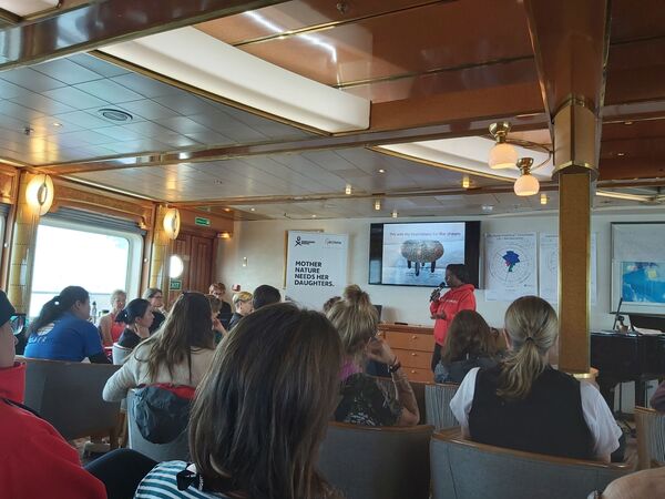 Desde la Antártida: el batallón de científicas que se forma para salvar el planeta - Sputnik Mundo