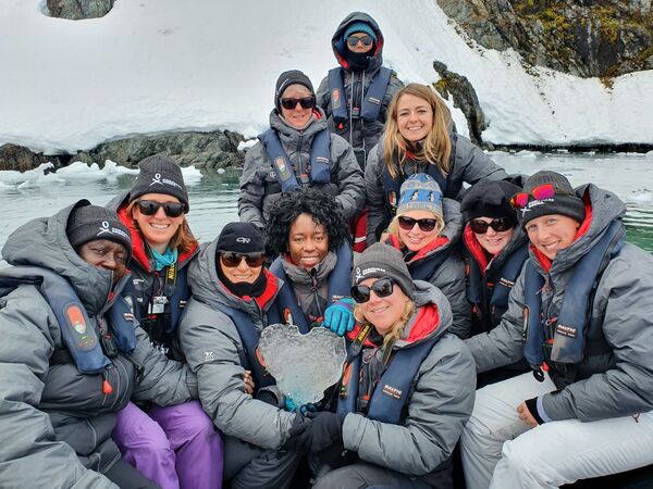 Desde la Antártida: el batallón de científicas que se forma para salvar el planeta - Sputnik Mundo