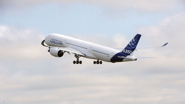 Un avión de Airbus despegando (imagen referencial) - Sputnik Mundo