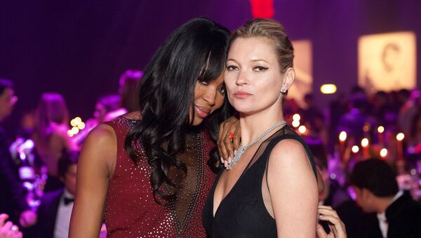 Las modelos Naomi Campbell y Kate Moss - Sputnik Mundo