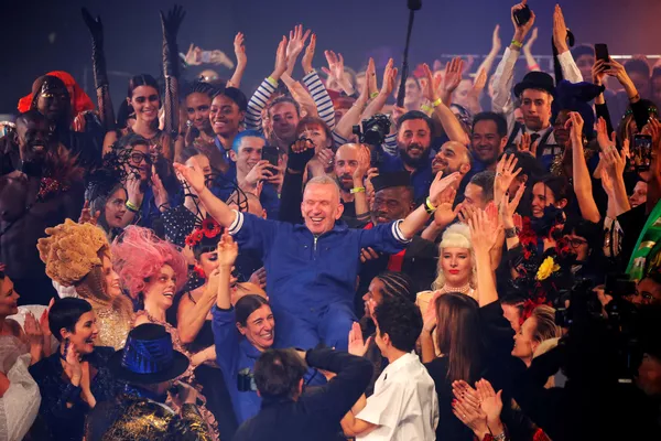Un adiós extraordinario: el último desfile de Jean-Paul Gaultier en París
Un adiós extraordinario: el último desfile de Jean-Paul Gaultier en París
- Sputnik Mundo