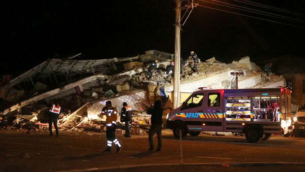 Lugar del terremoto en Elazig, Turquía - Sputnik Mundo