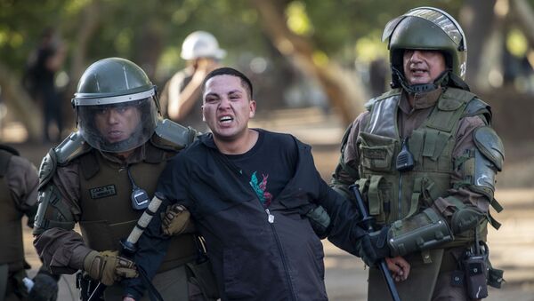 Protestas en Santiago, Chile - Sputnik Mundo