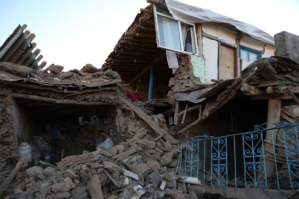 Consecuencias del terremoto que dejó decenas de muertos en Turquía - Sputnik Mundo