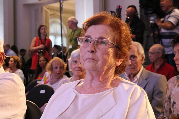 Sobrevivir el Holocausto: dos 'niñas escondidas' narran sus conmovedoras historias - Sputnik Mundo