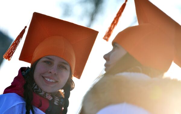 Universitarias participan de las festividades del Día de Tatiana en Kazán - Sputnik Mundo