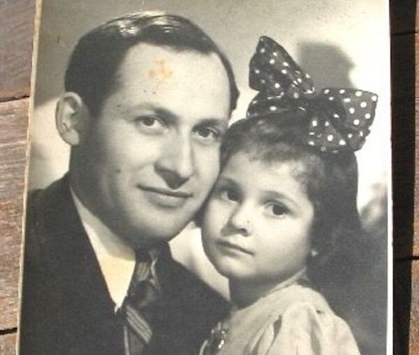 Sobrevivir el Holocausto: dos 'niñas escondidas' narran sus conmovedoras historias - Sputnik Mundo