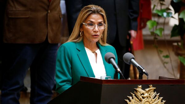 Jeanine Áñez, presidenta de facto de Bolivia Jeanine Áñez, presidenta de facto de Bolivia - Sputnik Mundo