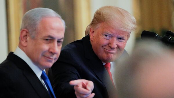 El primer ministro israelí, Benjamin Netanyahu, y el presidente estadounidense, Donald Trump - Sputnik Mundo