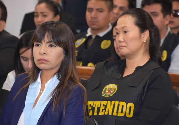 Perú: tarjeta roja para Keiko Fujimori Perú: tarjeta roja para Keiko Fujimori - Sputnik Mundo