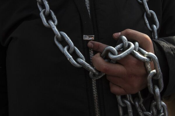 Madre denuncia detención arbitraria y riesgo de muerte de un preso en México - Sputnik Mundo