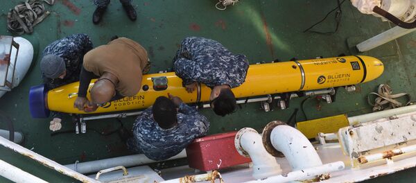 Los marineros estadounidense preparan un dron submarino Los marineros estadounidense preparan un dron submarino - Sputnik Mundo