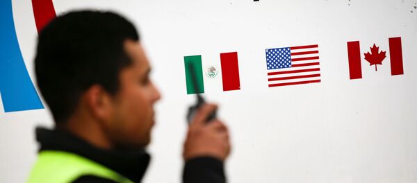 Banderas de México, EEUU y Canadá Banderas de México, EEUU y Canadá - Sputnik Mundo