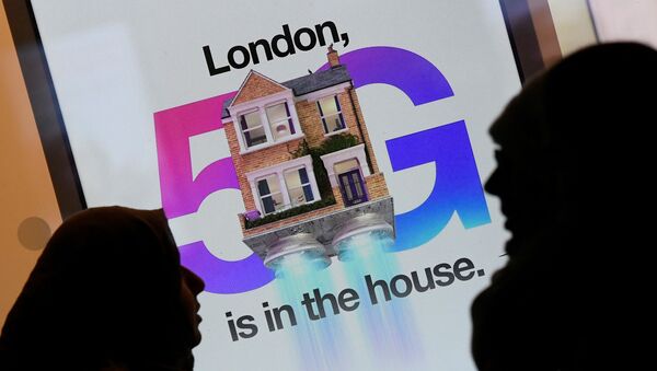Poster de la tecnología 5G en Londres - Sputnik Mundo